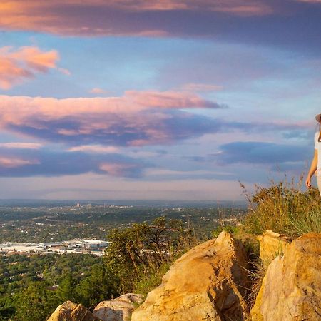 Гостевой дом The Cliffside Boutique Getaway Йоханнесбург Экстерьер фото